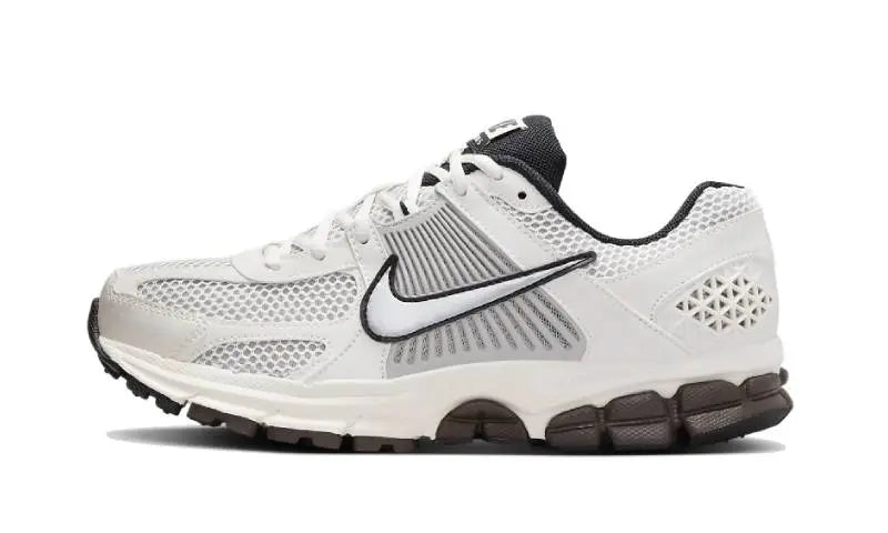 Nike Zoom Vomero 5 Phantom Light Iron Ore — Wygoda i sprężyste tłumienie przy każdym kroku