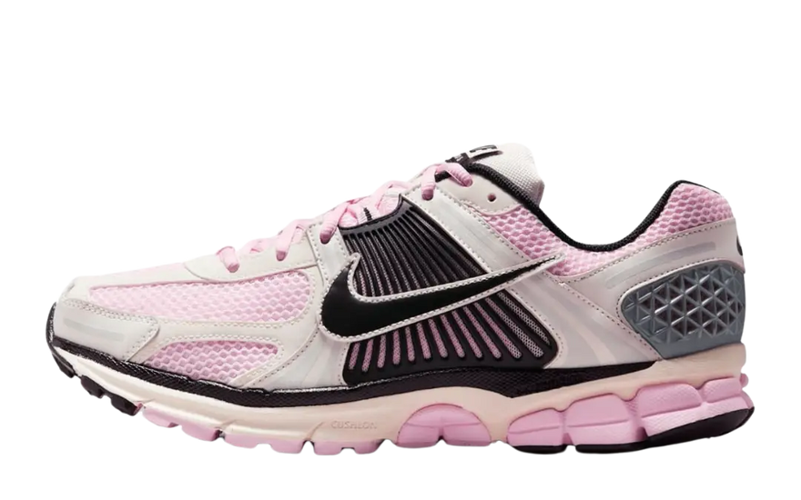 Nike Zoom Vomero 5 Pink Foam Phantom Metallic Platinum Black — Komfort og stil til din løbetræning