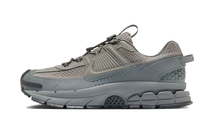 Nike Zoom Vomero 5 Roam Metallic Platinum: el runner de archivo que no le teme al invierno