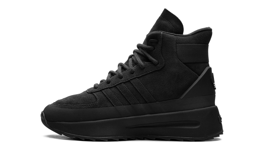 Adidas Fear of God Athletics Los Angeles Hikers Carbon — La bota urbana que combina lujo y rendimiento