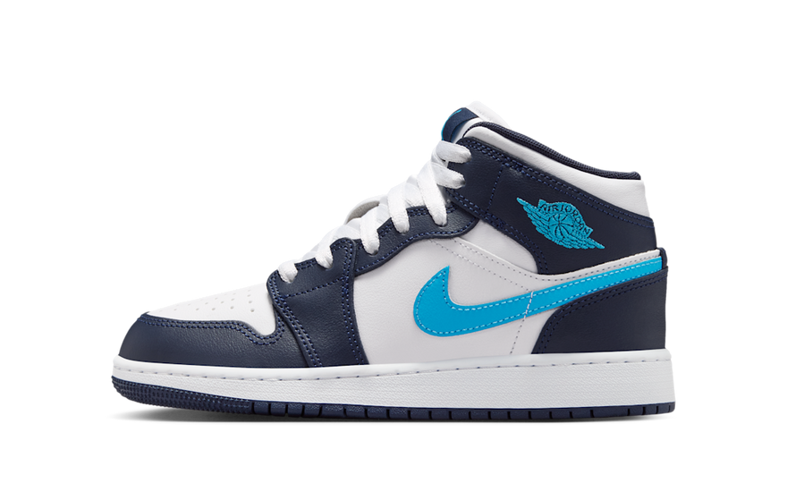 Air Jordan 1 Mid Obsidian Dark Powder Blue: estilo atemporal que eleva tu look
