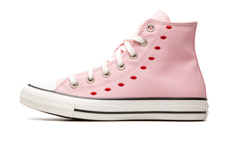 Converse Chuck Taylor All Star Hi Embroidered Hearts Pink: el high-top con corazón rosa que necesitas