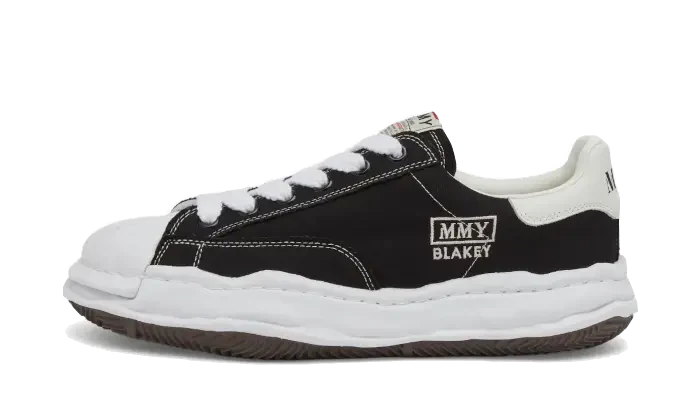 Maison Mihara Yasuhiro Blakey OG Sole Canvas Low Black White — el imprescindible urbano que eleva tu look