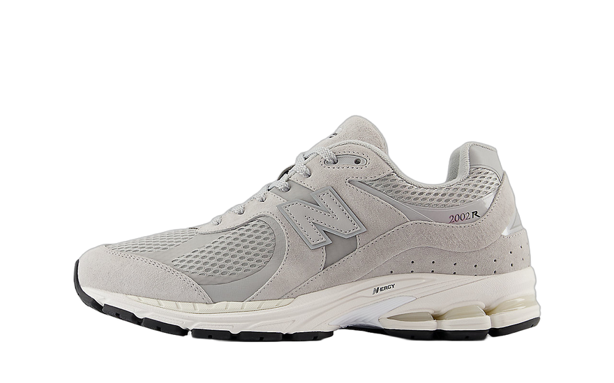 New Balance 2002R Mesh Raincloud Metallic: City shoes with mesh and metallic shine