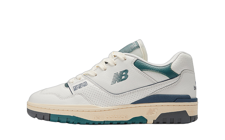 New Balance 550 New Spruce Mini Logo — Retro-Stil und städtischer Komfort