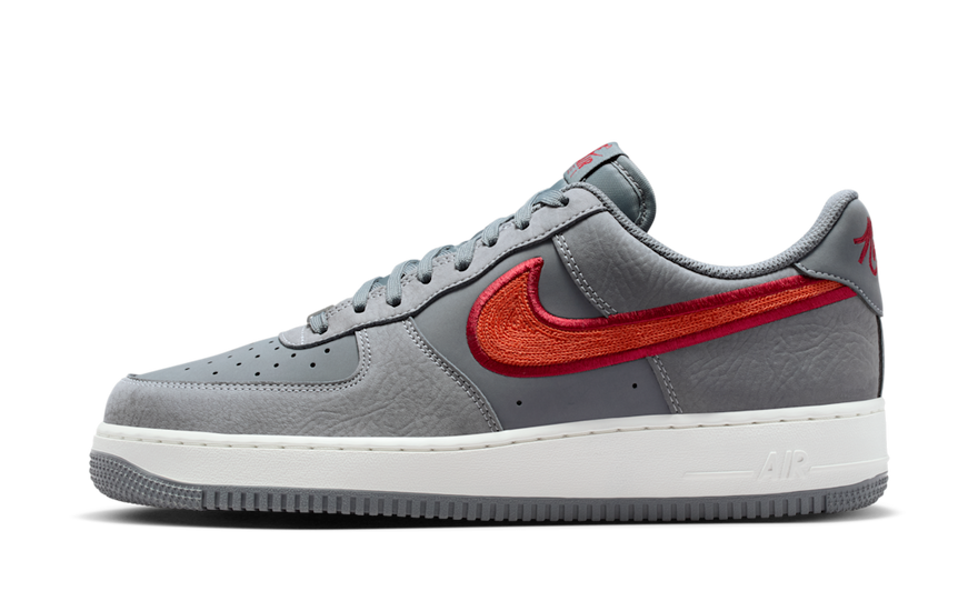 Nike Air Force 1 Low '07 LV8 Cool Grey Crimson Rust — clásico renovado para tu streetstyle