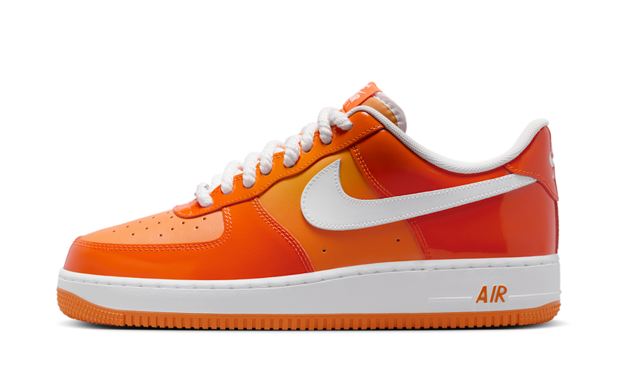 Nike Air Force 1 Low '07 Πορτοκαλί Λευκό Λουστρίνι: πορτοκαλί βερνίκι που φωτίζει το ντύσιμό σου