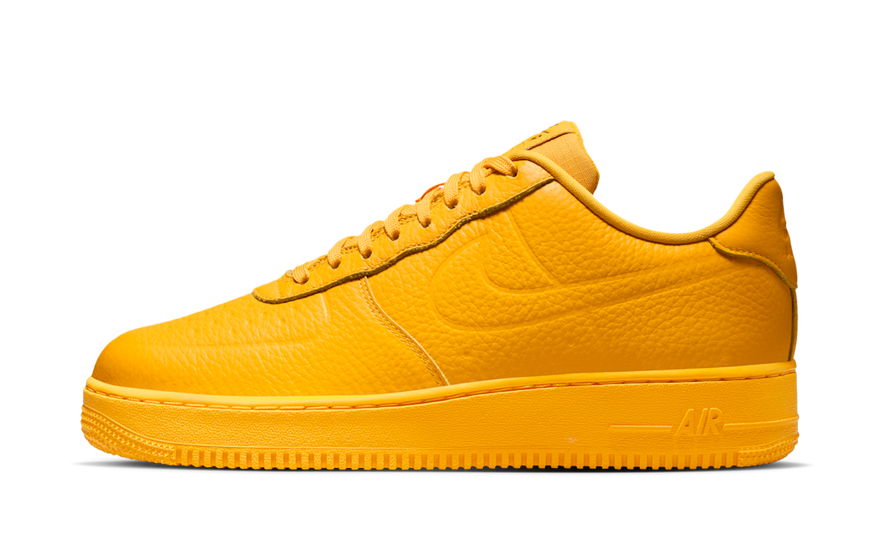 Nike Air Force 1 Low '07 Pro-Tech Waterproof University Gold — AF1 impermeable para la ciudad