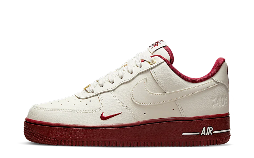 Nike Air Force 1 Low '07 SE 40th Anniversary Edition Sail Team Red — El clásico que renueva tu streetwear