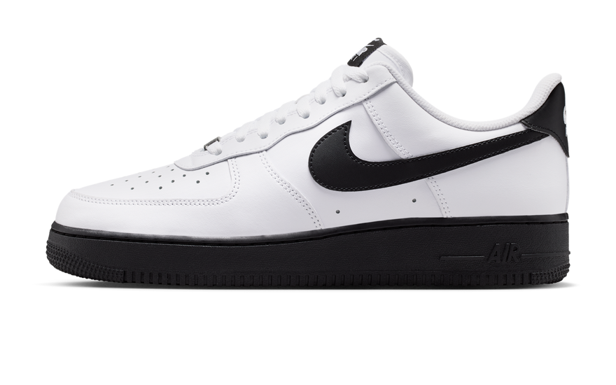 Nike Air Force 1 Low '07 White Black (2026) — The classic reinvented for your urban look