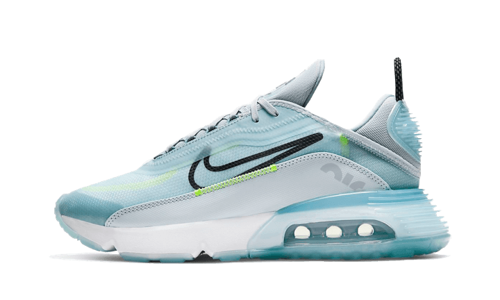 Nike Air Max 2090 Photon Dust: O ténis futurista de que precisas