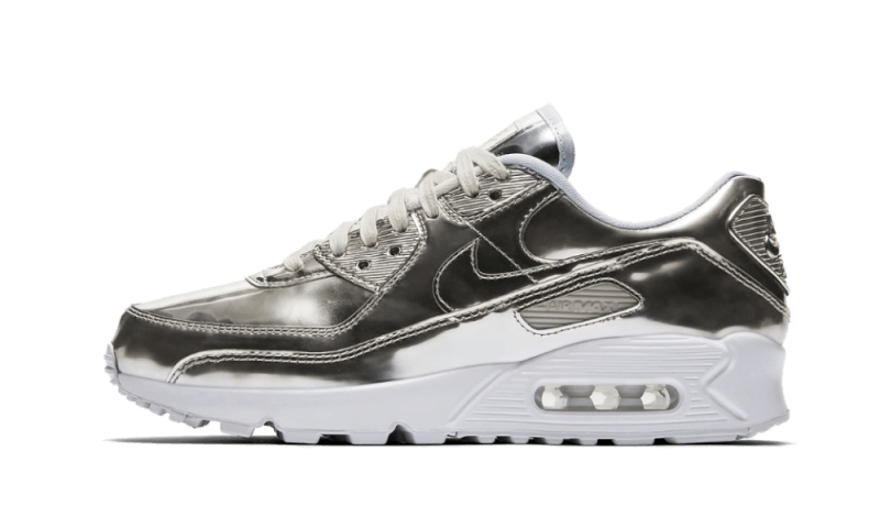 Nike Air Max 90 Metallic Silver (2020): αστικός λάμψη και ρετρό άνεση