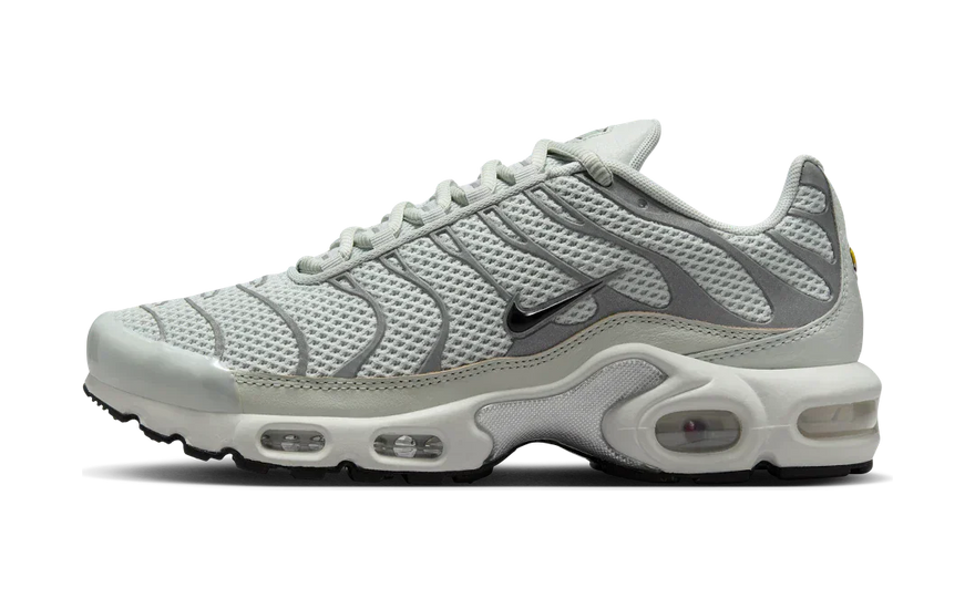 Nike Air Max Plus Light Silver: het iconische silhouet in een zilveren en lichte uitvoering