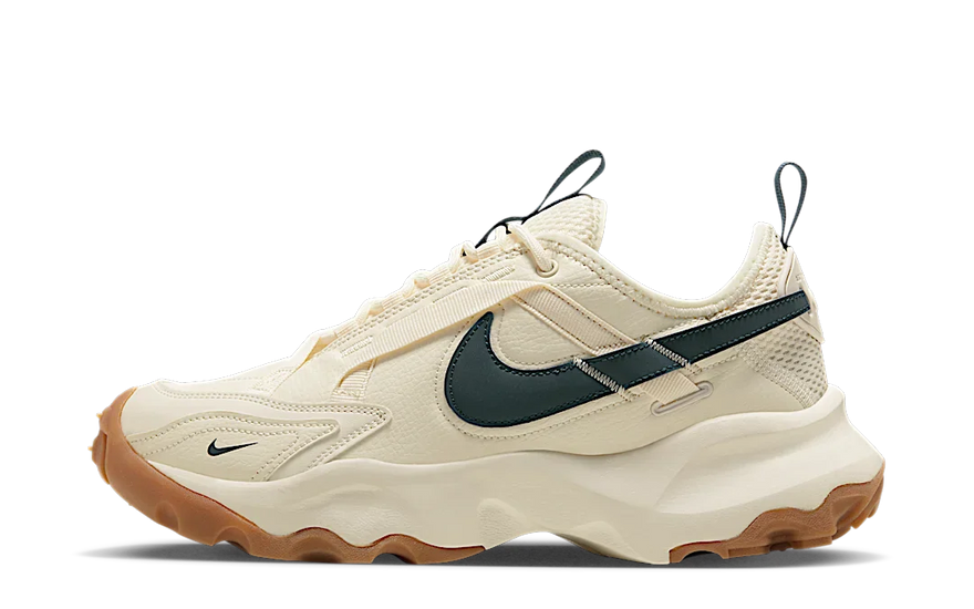 Nike TC 7900 Pale Ivory Gum Light Brown Armory Navy: urban style and comfort