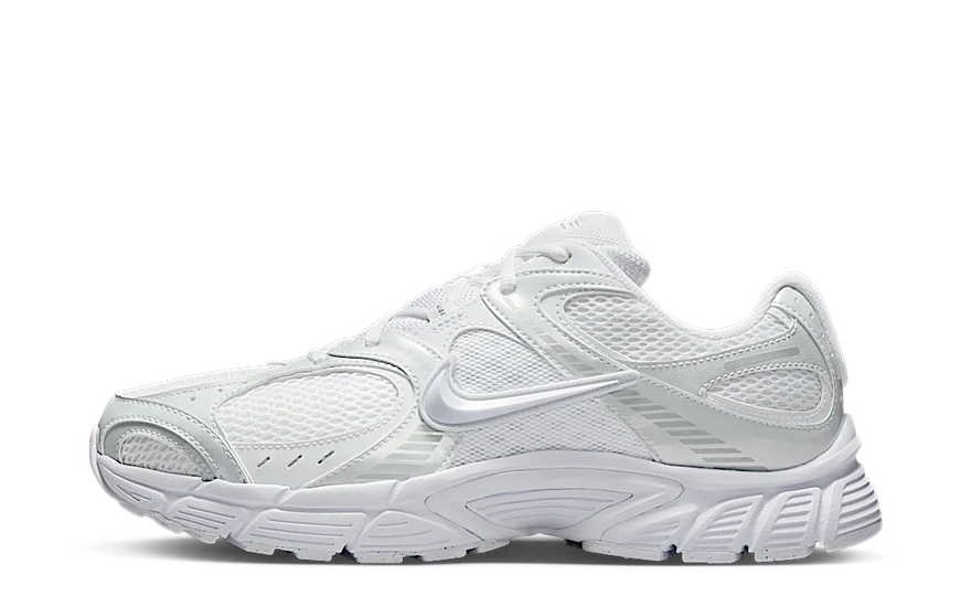 Nike V5 RNR White Black Metallic Silver: Ligereza urbana y amortiguación reactiva