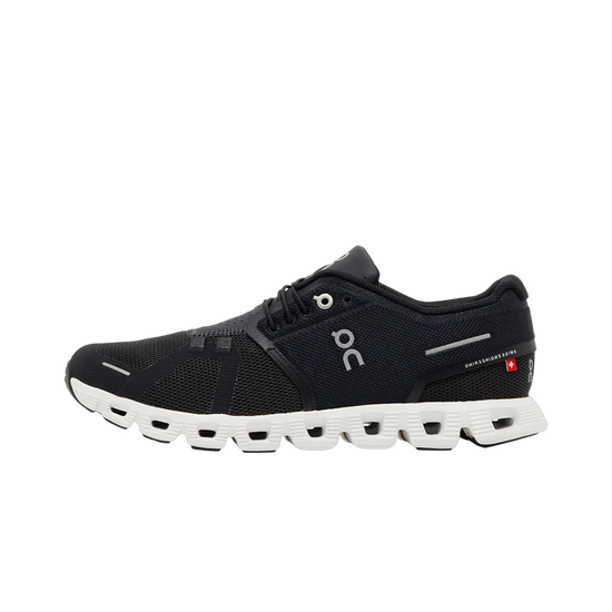 On Running Cloud 5 Black White: Ligereza urbana y rendimiento para cada paso