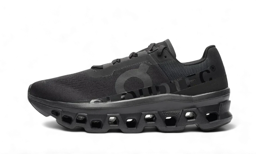 On Running Cloudmonster All Black: impulsa cada zancada con estilo urbano