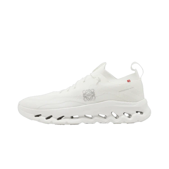 On Running Cloudtilt LOEWE All White — Minimalismo urbano con impulso CloudTec