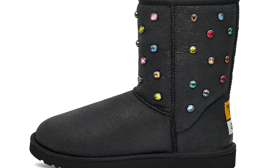 UGG Classic Short Boot Gallery Dept. Black — clásico reinventado y confort urbano