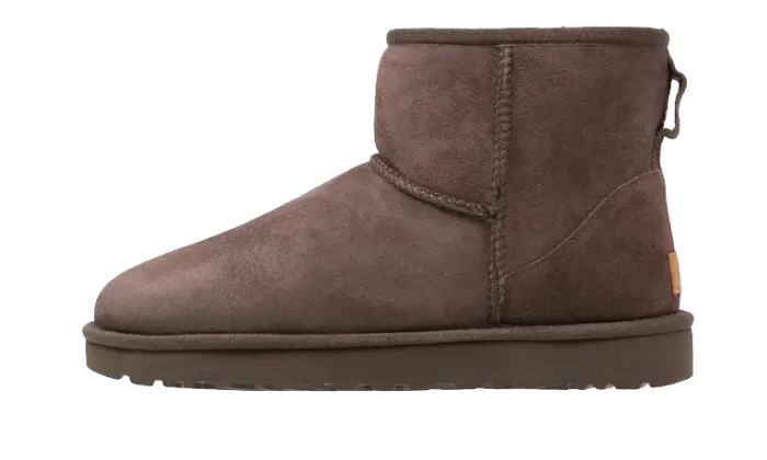 UGG Classic Mini II Burnt Cedar: mini kozaki o ciepłym stylu i wygodzie