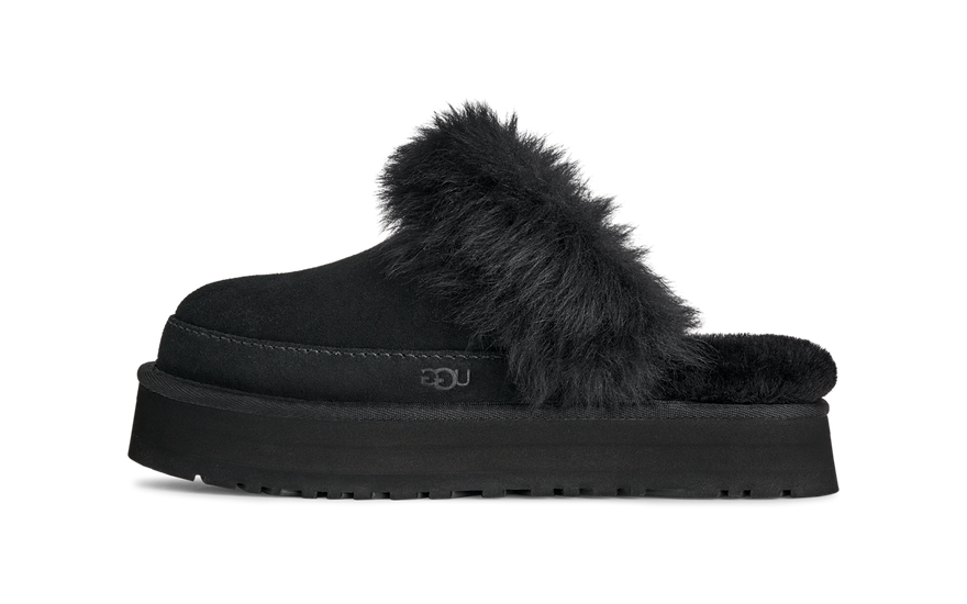 UGG Disquette Chalet Slipper Black: la plataforma con cuello de borrego que arrasa este invierno