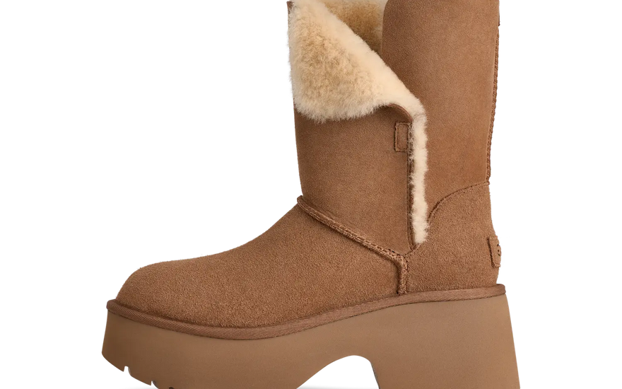 UGG Esmee Cizmă Castaniu: cizma de piele întoarsă care îți înalță ținuta de iarnă