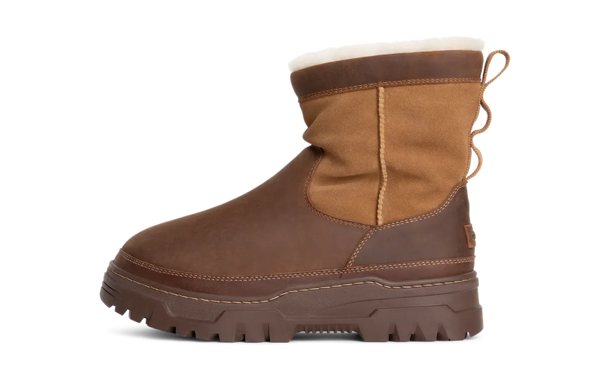 UGG Heritage Pull-On TrailGazer Boot Chestnut: the boot that transforms your journeys