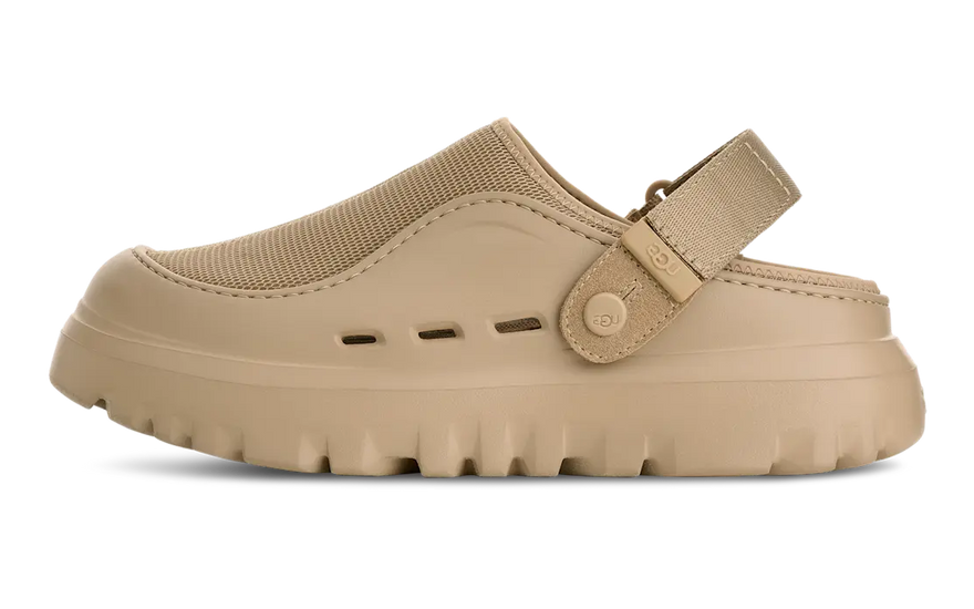 UGG PeakMod Dark Sand: Botas versátiles con estilo y comodidad urbana
