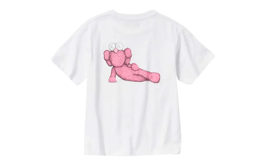 Uniqlo T-shirt KAWS Roze Afbeelding: het roze hemd dat je nu nodig hebt