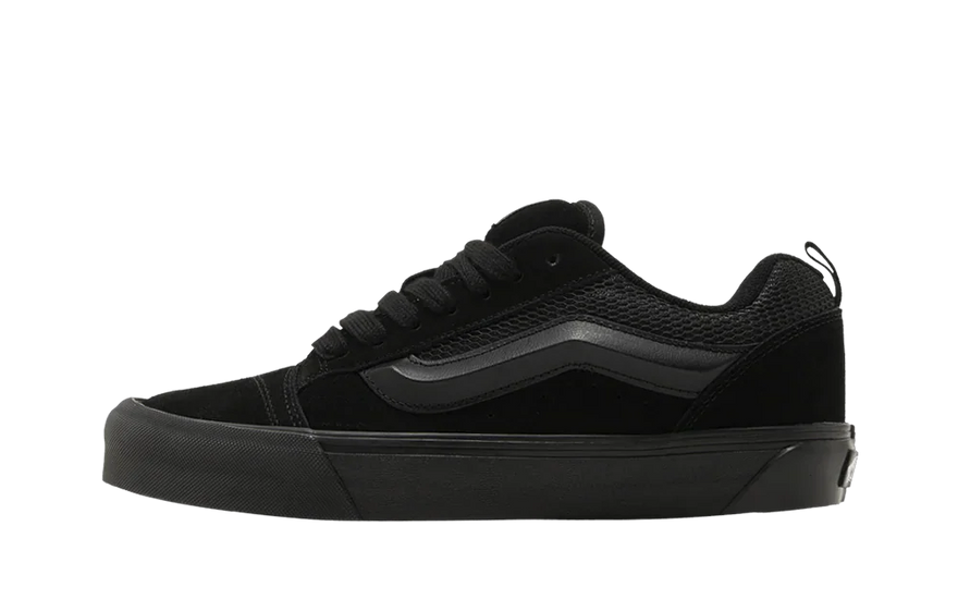 Vans Knu Skool Triple Black: el bàsic negre que transforma el teu estil urbà