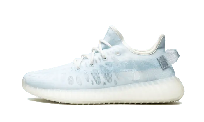 Yeezy Boost 350 V2 Mono Ice: Η περιορισμένη έκδοση που επαναπροσδιορίζει τη μόδα της πόλης
