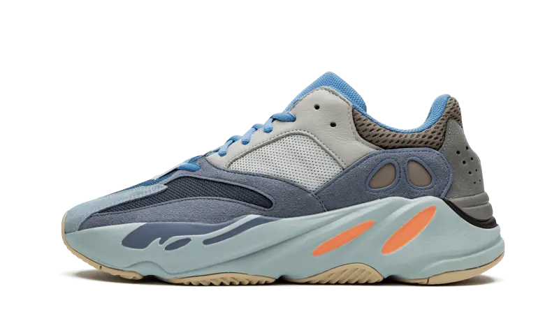 Yeezy Boost 700 Carbon Blue: la zapatilla que eleva tu estilo urbano