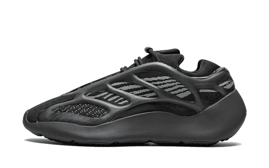Yeezy Boost 700 V3 Dark Glow: Scarpe sportive edizione limitata in nero con dettagli riflettenti
