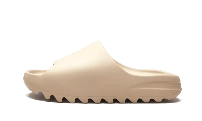 Yeezy Slide Bone (Επαναφορά Ζεύγους) — Η μπεζ σλάιντ που χρειάζεται κάθε ντουλάπα