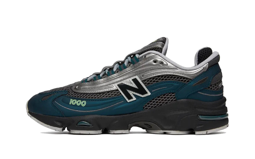 New Balance 1000 Deep Ocean: la zapatilla Y2K que domina 2026 (opiniones, talla y cómo combinarla)