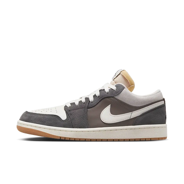 Air Jordan 1 Low SNKRS Day Korea Magpie (2023) - FD0399-004 - View 1 | Next Step