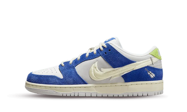 Fly Streetwear x Nike SB Dunk Low Pro | Next Step