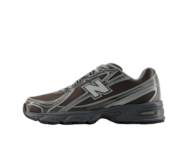 New Balance 740 Black Metallic | Next Step