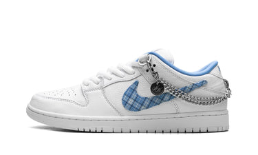 Nike SB Dunk Low Pro Nicole Hause - FZ8802-100 - View 1 | Next Step