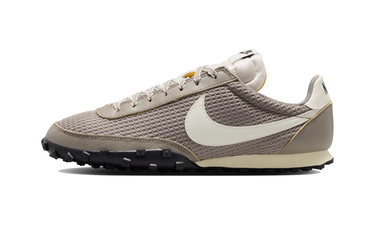 Nike Waffle Racer SE Moon Fossil Sail - IM8673-001 - View 1 | Next Step