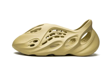 Yeezy Foam RNNR Sulfur | Next Step