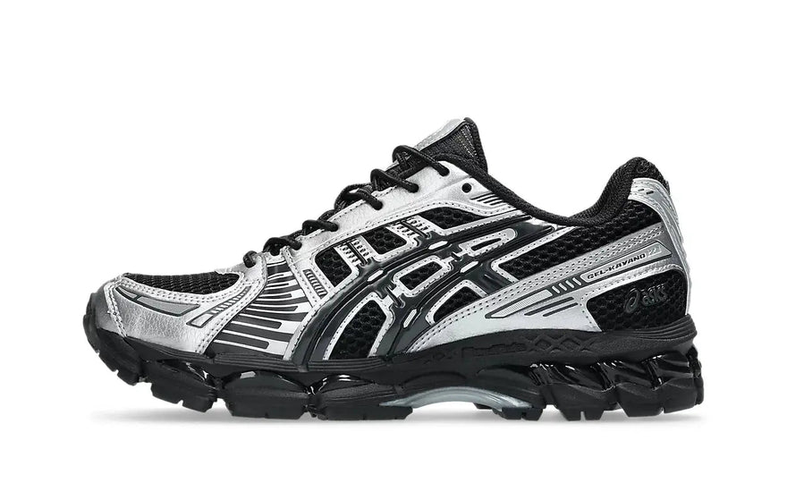ASICS Gel-Kayano 12.1 Nero Argento Puro: stabilità e stile per le tue corse
