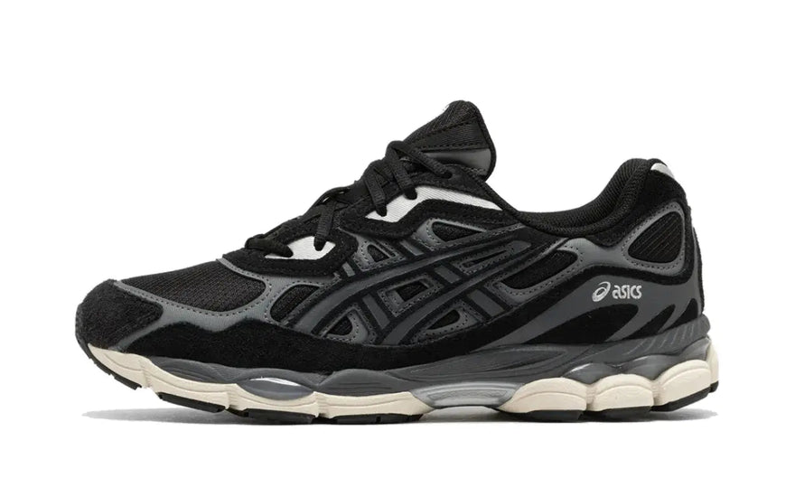 ASICS Gel-NYC Black Black — scarpa nera che reinventa la strada e la corsa