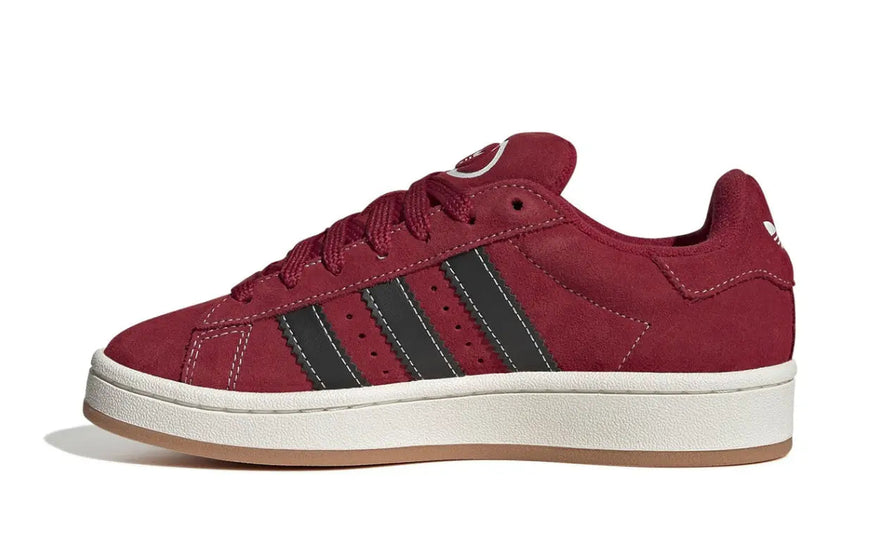 Adidas Campus 00s Team Red: the red suede shoe that transforms your look