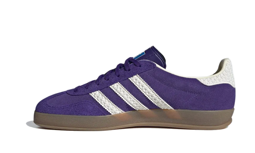 Adidas Gazelle Dark Blue Core White Gum: el colorway que resuelve todos tus looks en 2026