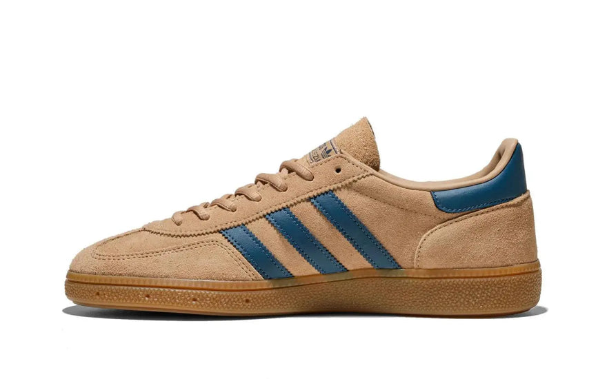 Adidas Handball Spezial Brown: pantofii sport retro de care ai nevoie acum