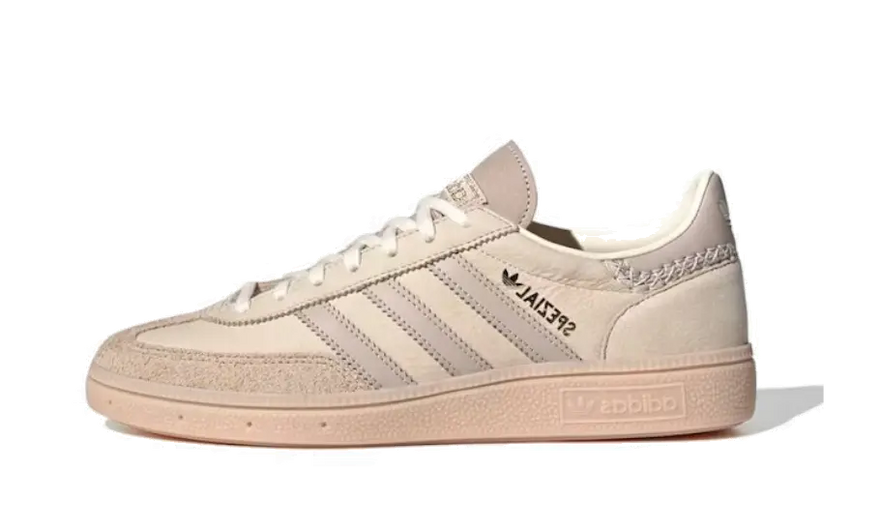 Adidas Handball Spezial Cream White Beige: las zapatillas retro de gamuza que necesitas
