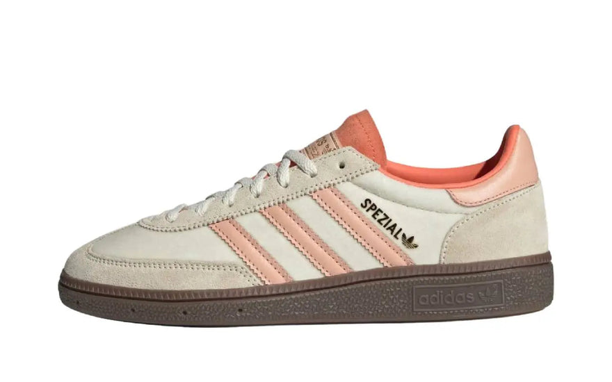 Adidas Handball Spezial Cream White Coral Velvet: zapatillas retro que elevan tu look