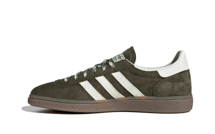 Adidas Handball Spezial Olive Strata Off White Gum: Zapatillas retro con estilo urbano
