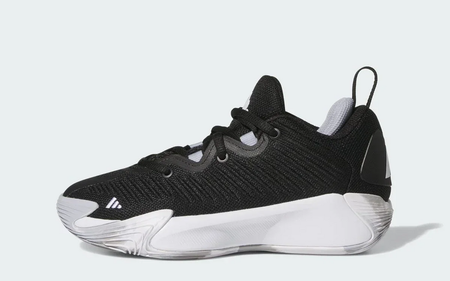 Adidas Initiation Black Halo Silver White: la silueta de cancha que se ha colado en el street style